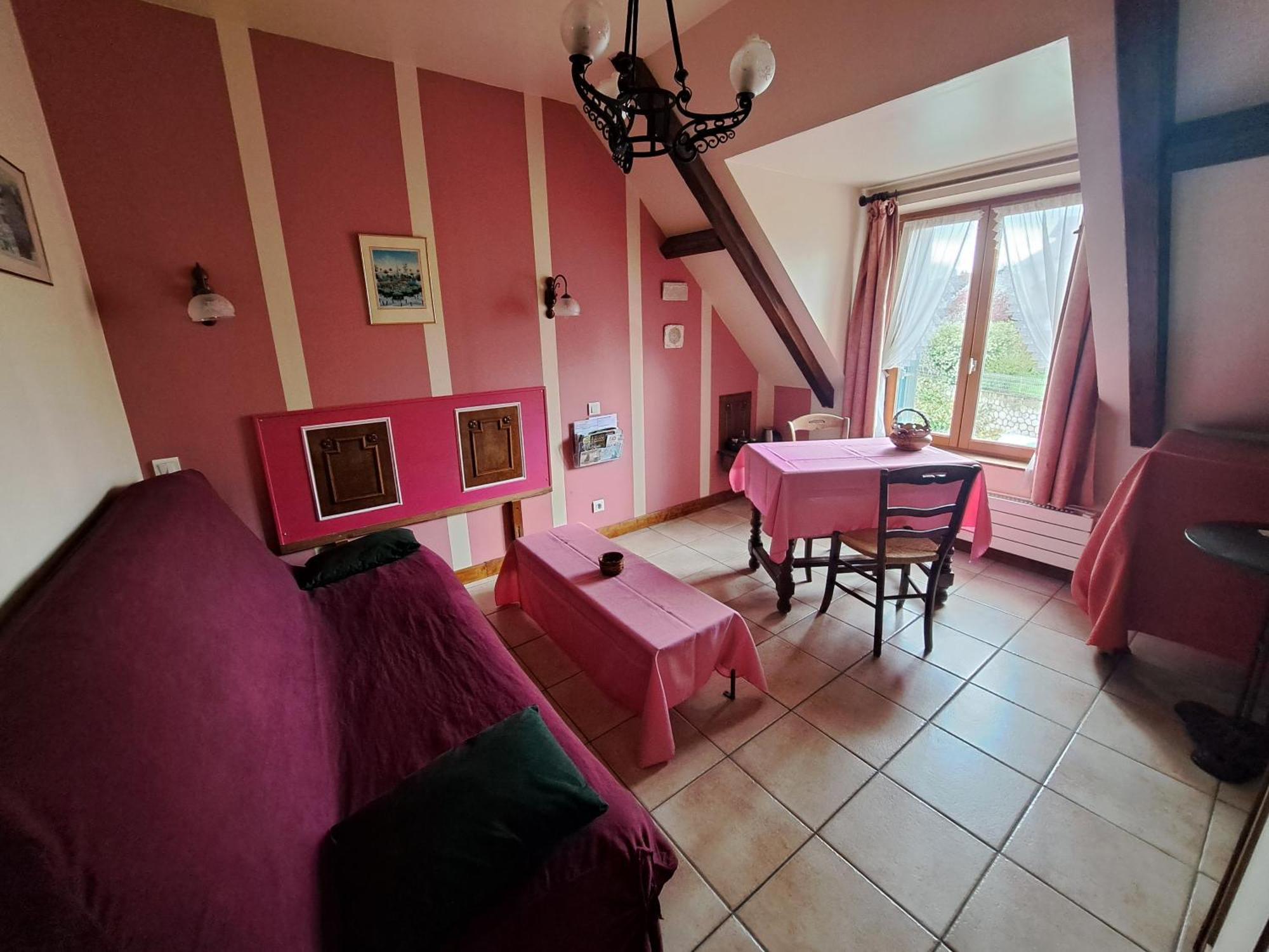 Location A Coucy Le Chateau Eksteriør bilde